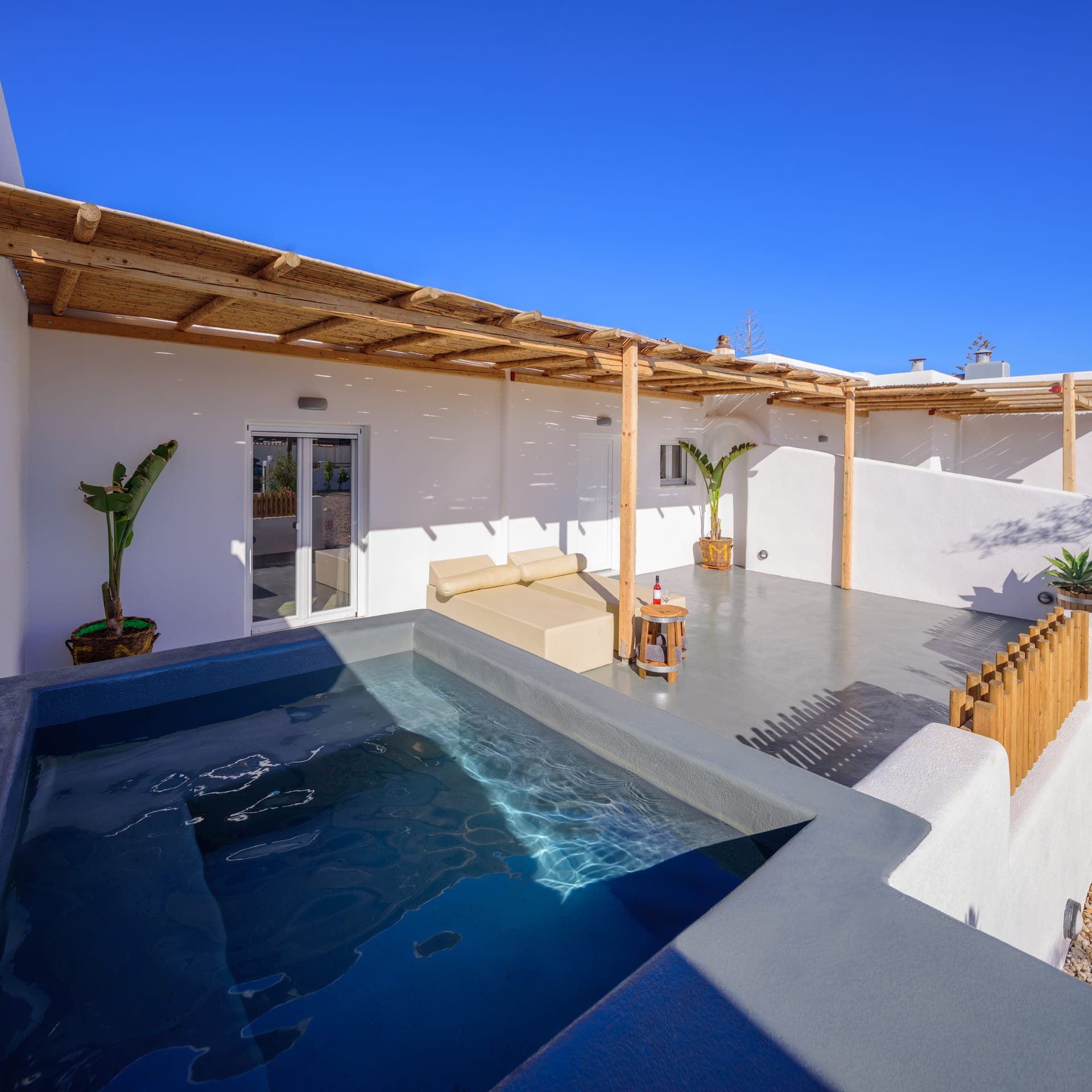 Athiri Luxury Suites Santorini