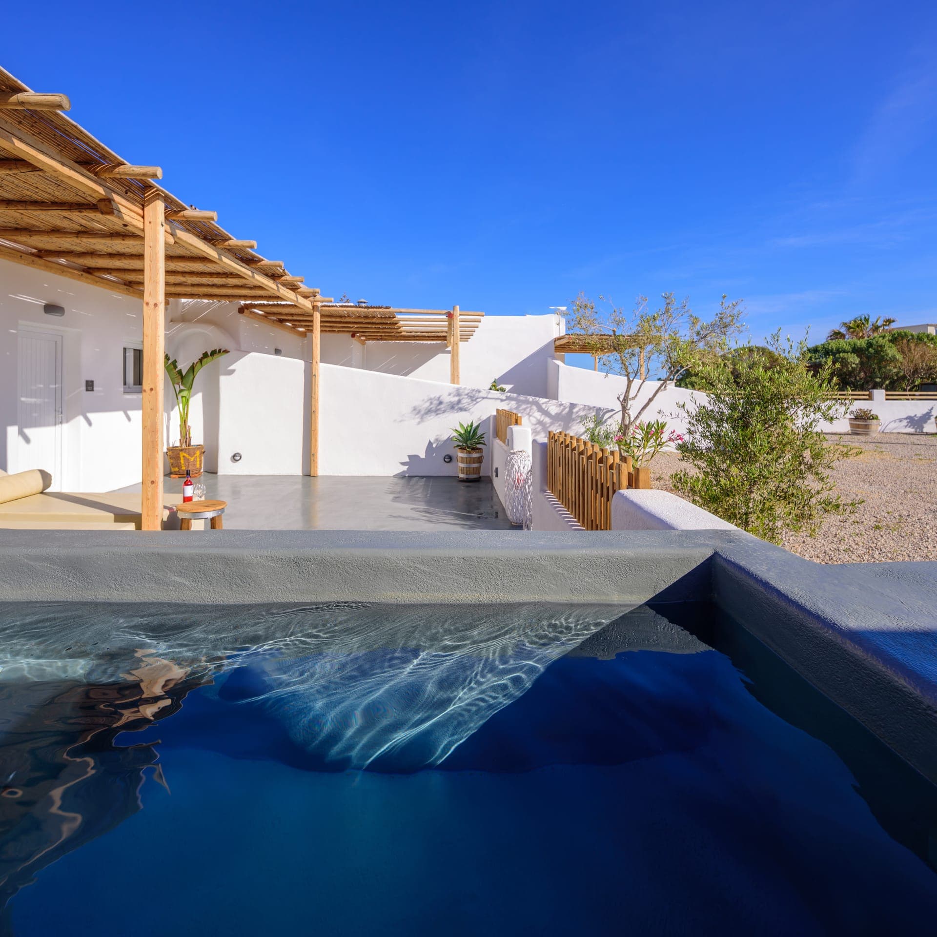 Athiri Luxury Suites Santorini