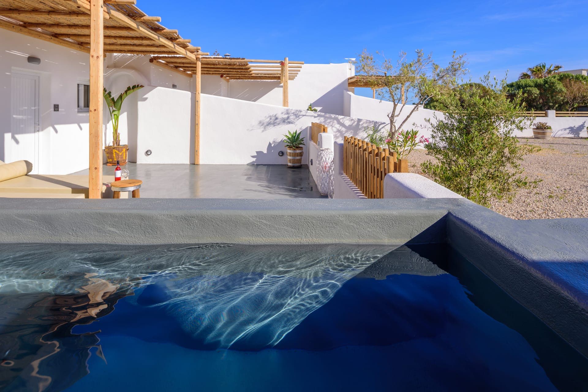 Athiri Luxury Suites Santorini