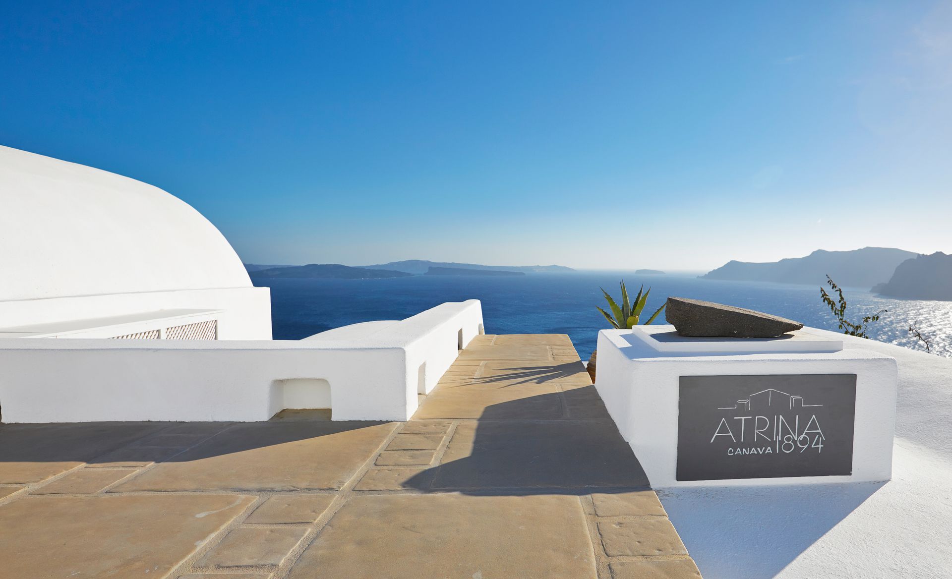 Atrina Santorini