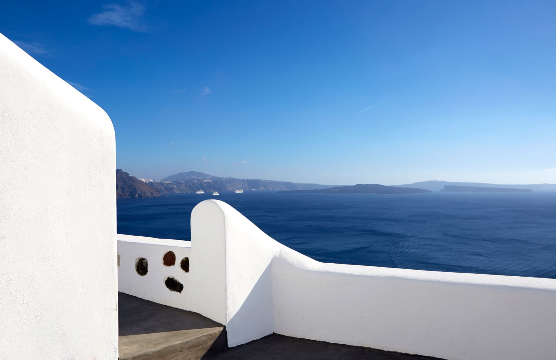 Atrina Santorini