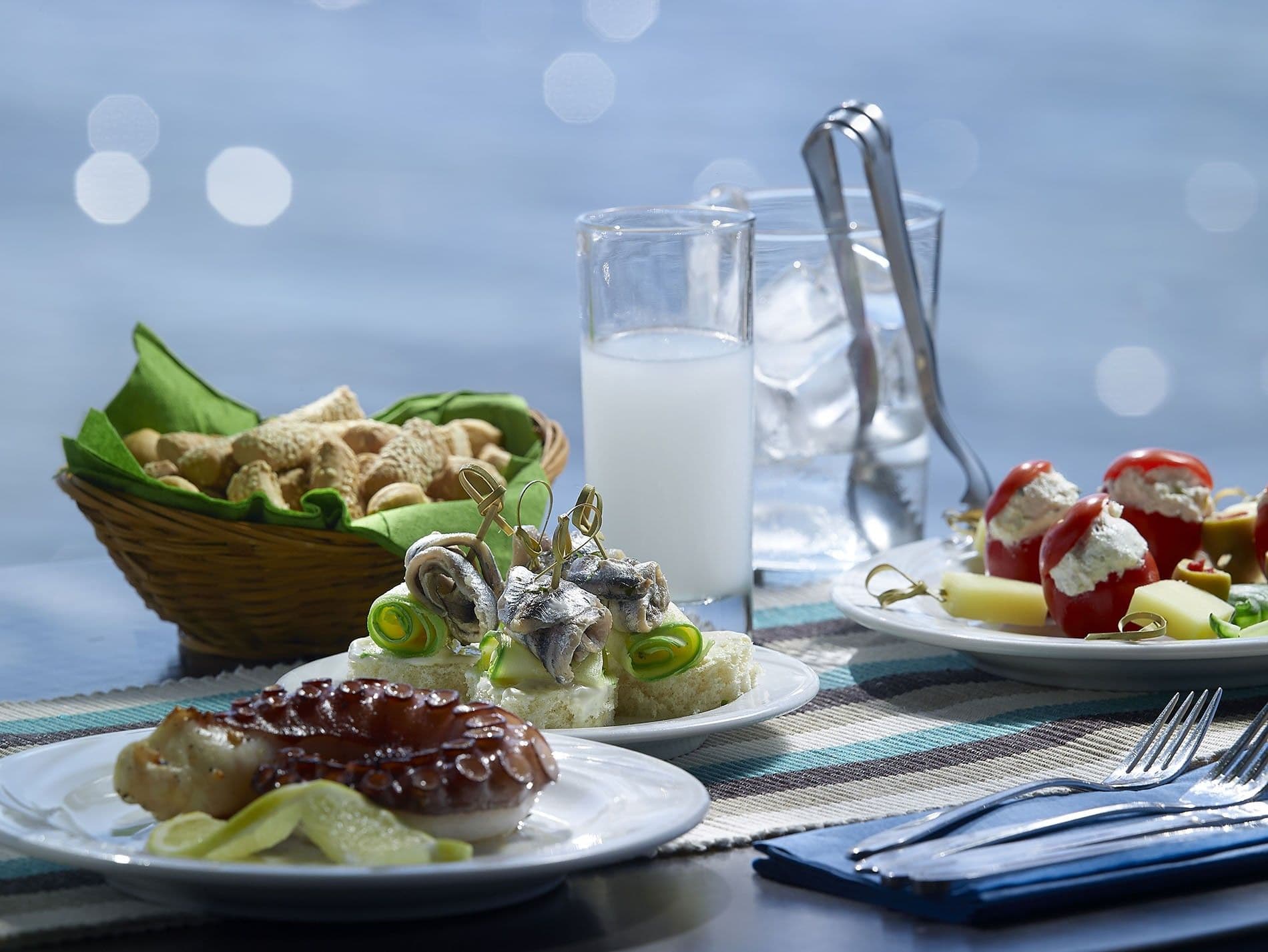 Avantis Suites Hotel Eretria