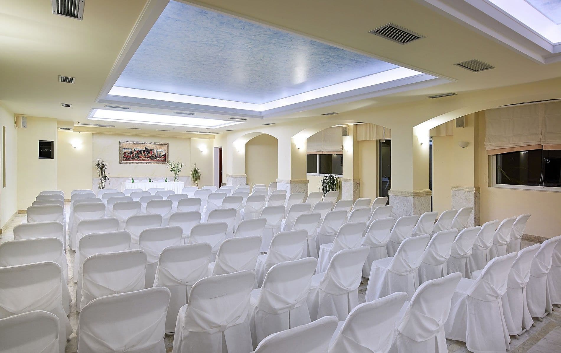 Avantis Suites Hotel Eretria