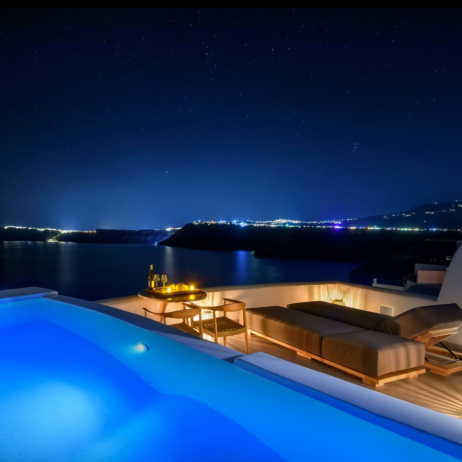 Avatar Suites Santorini