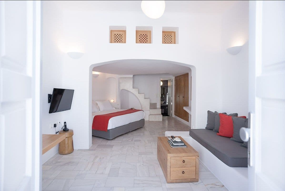 Avista Suites Santorini