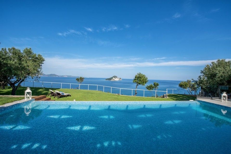 Avra Villa