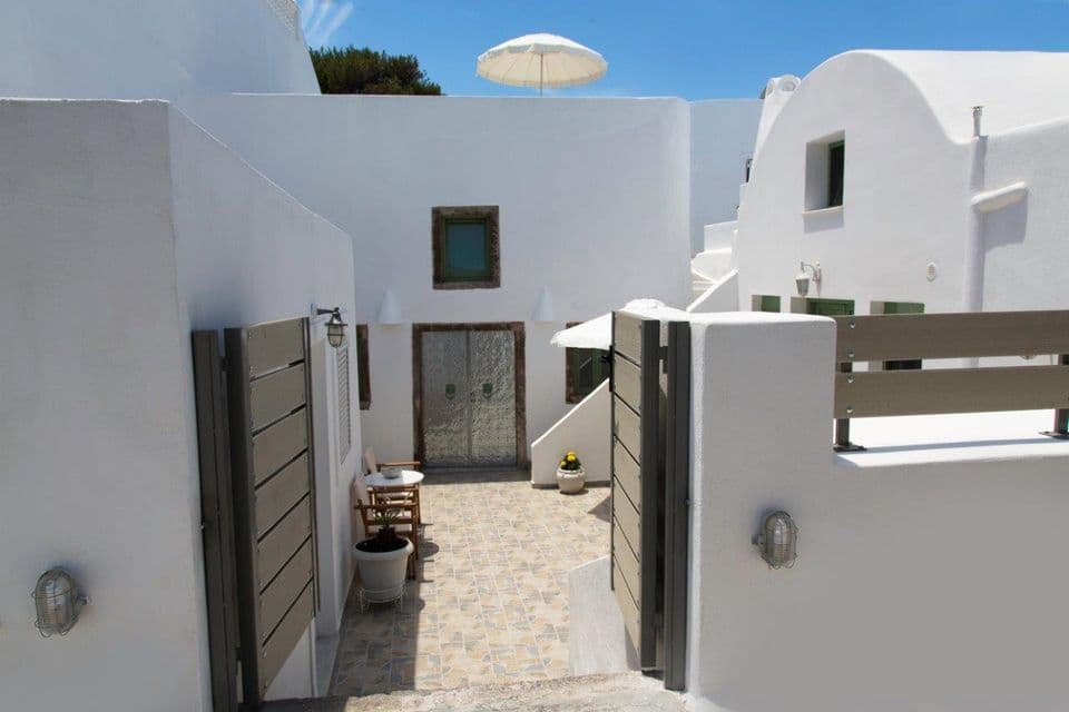 Ayoba Santorini