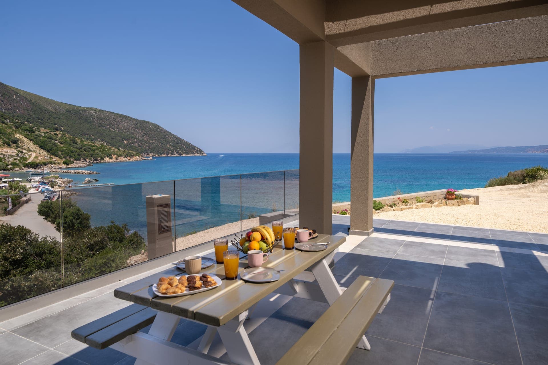 Beachfront Villa Fteri