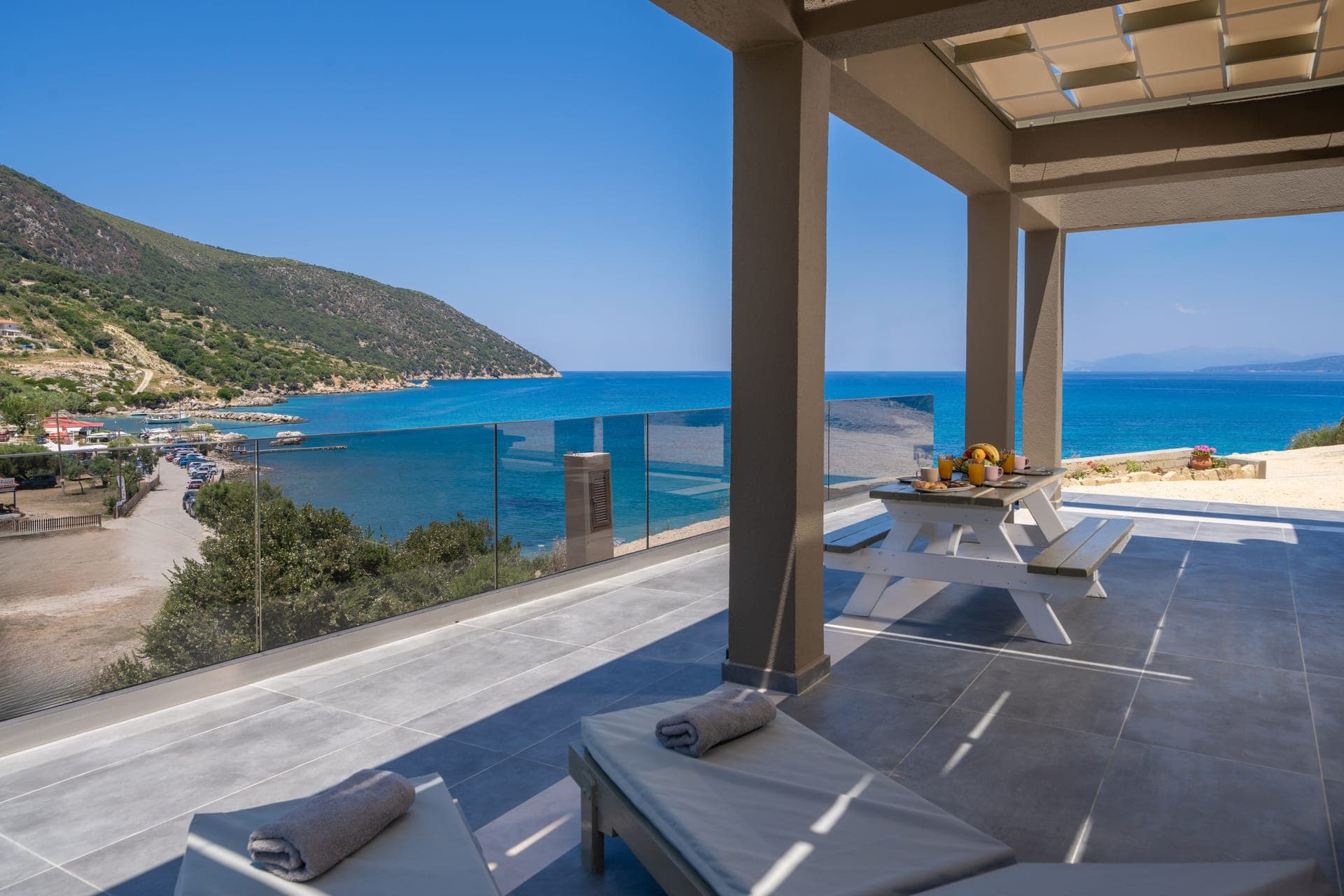 Beachfront Villa Fteri