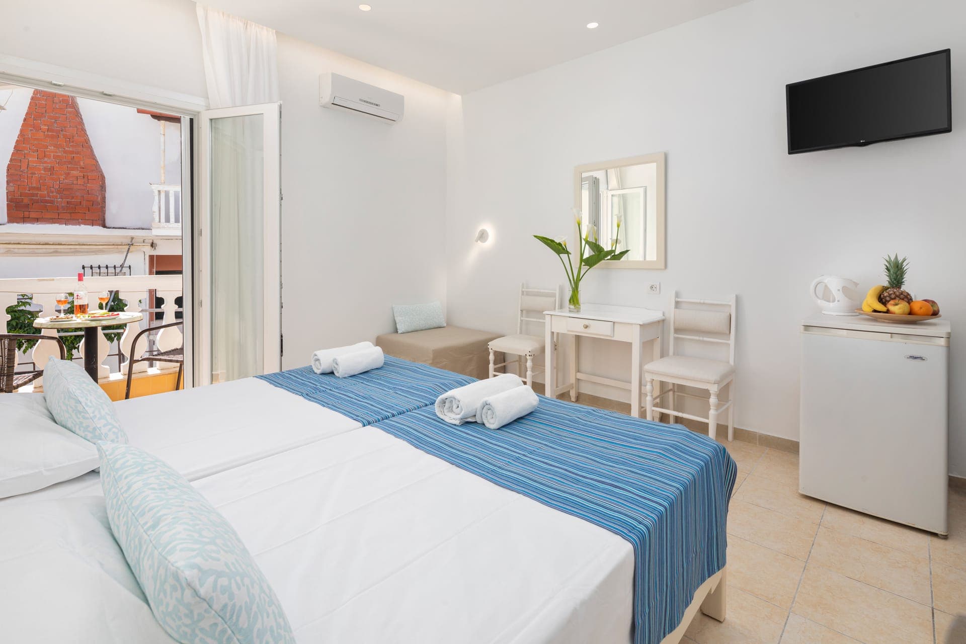 Bella Vista Hotel & Studios Corfu