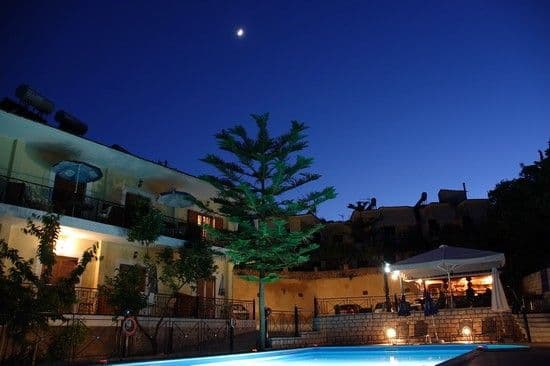 Bella Vista Hotel & Apartments