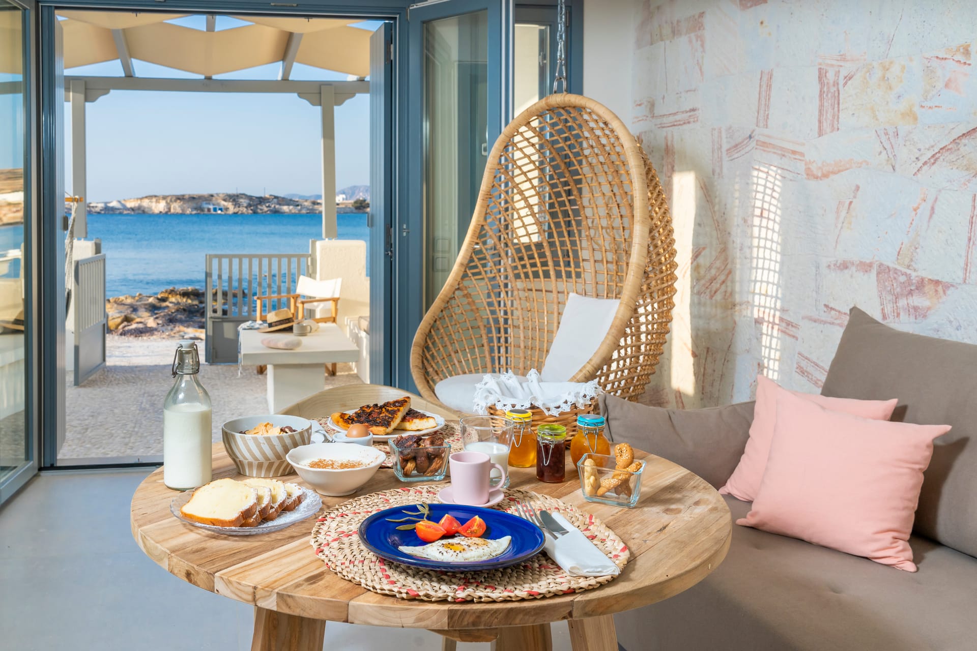 Beach House Syrma