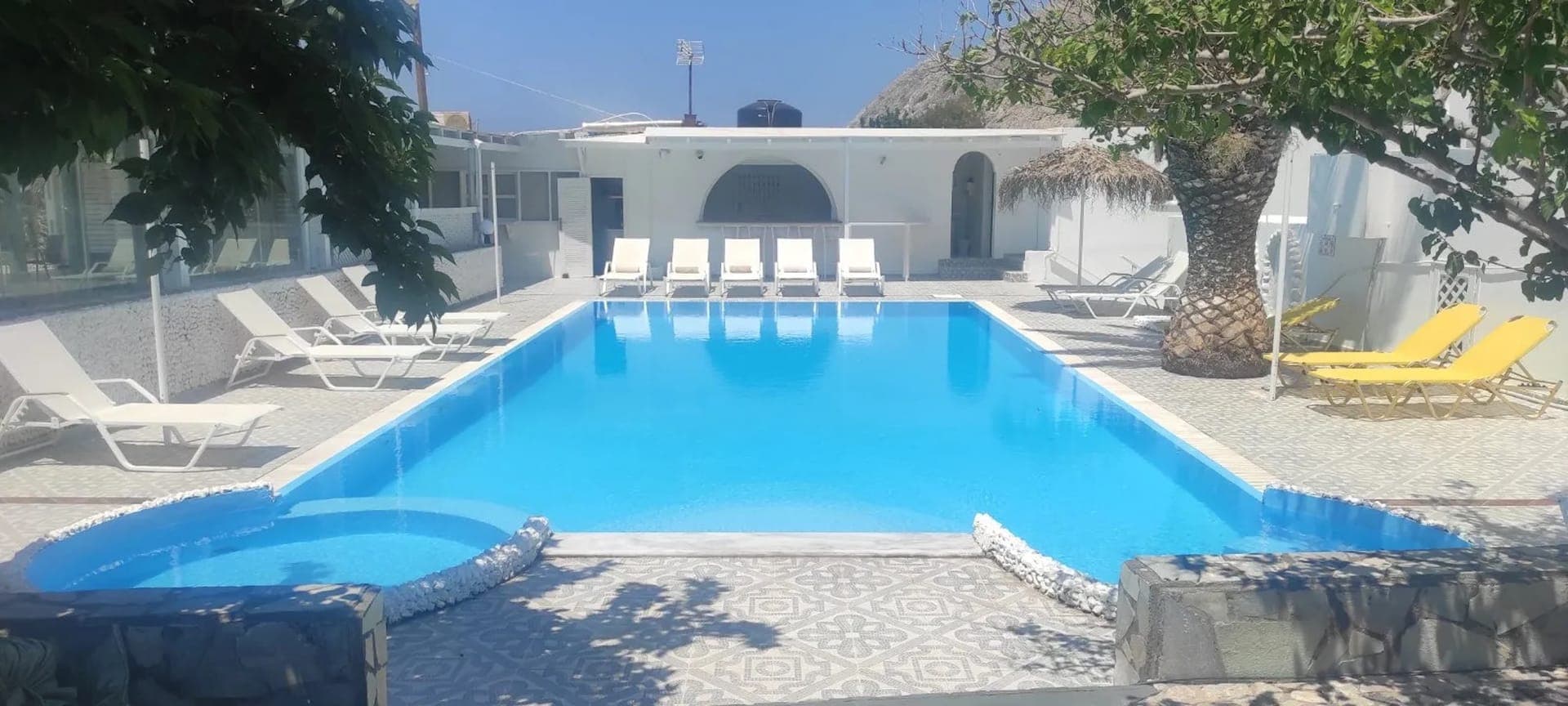 Blue Sapphire Hotel