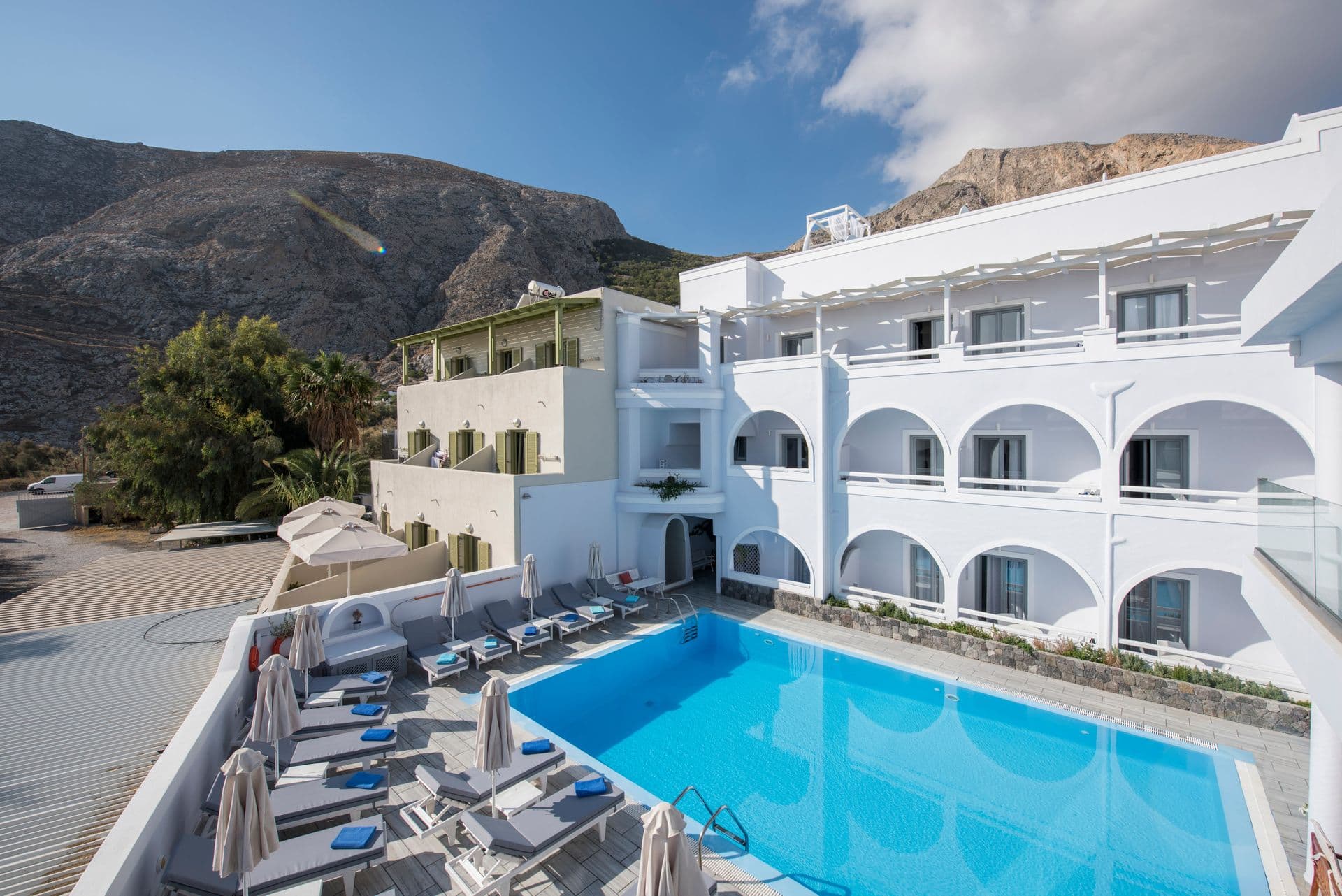 Blue Waves Hotel Santorini