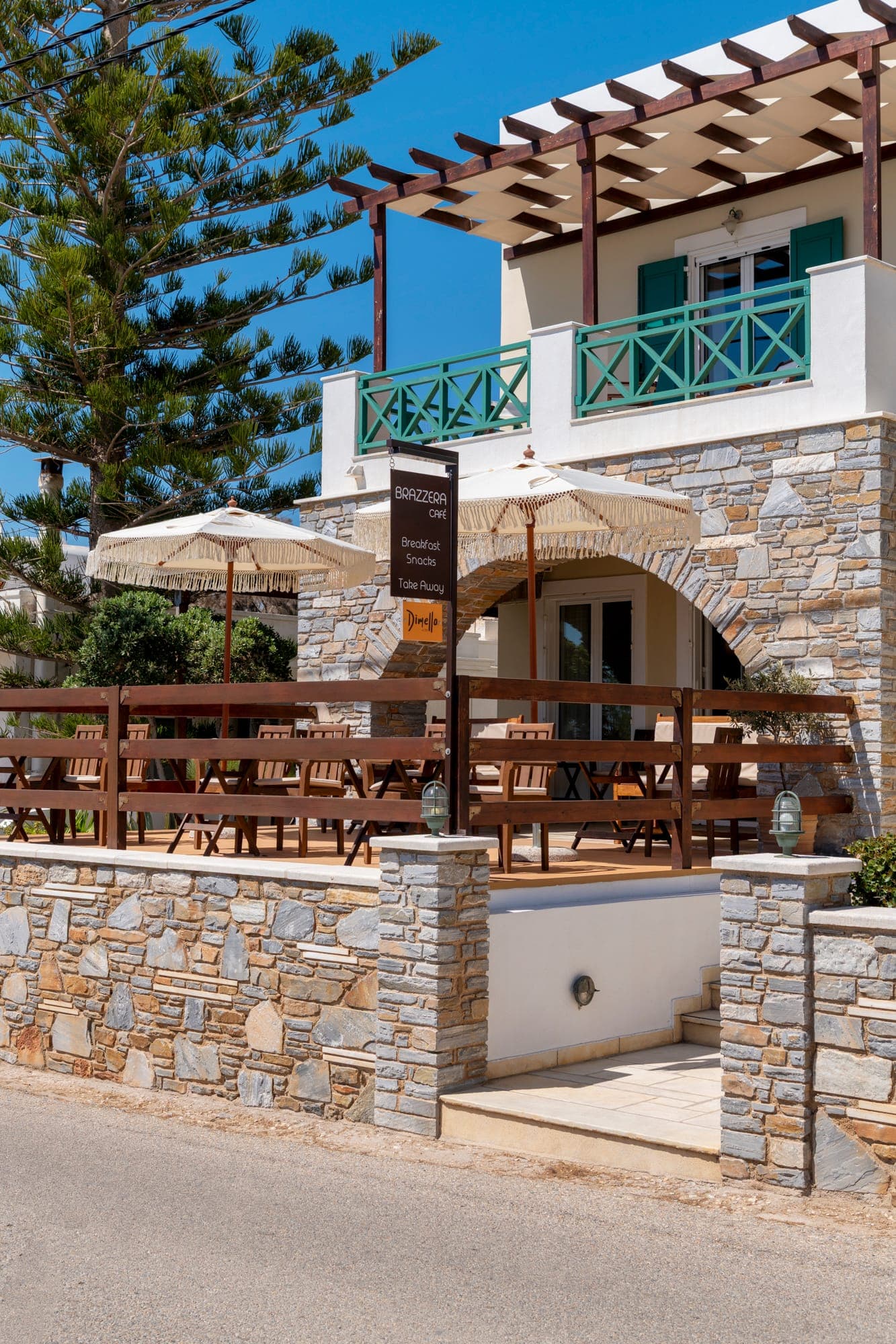 Brazzera Hotel Syros