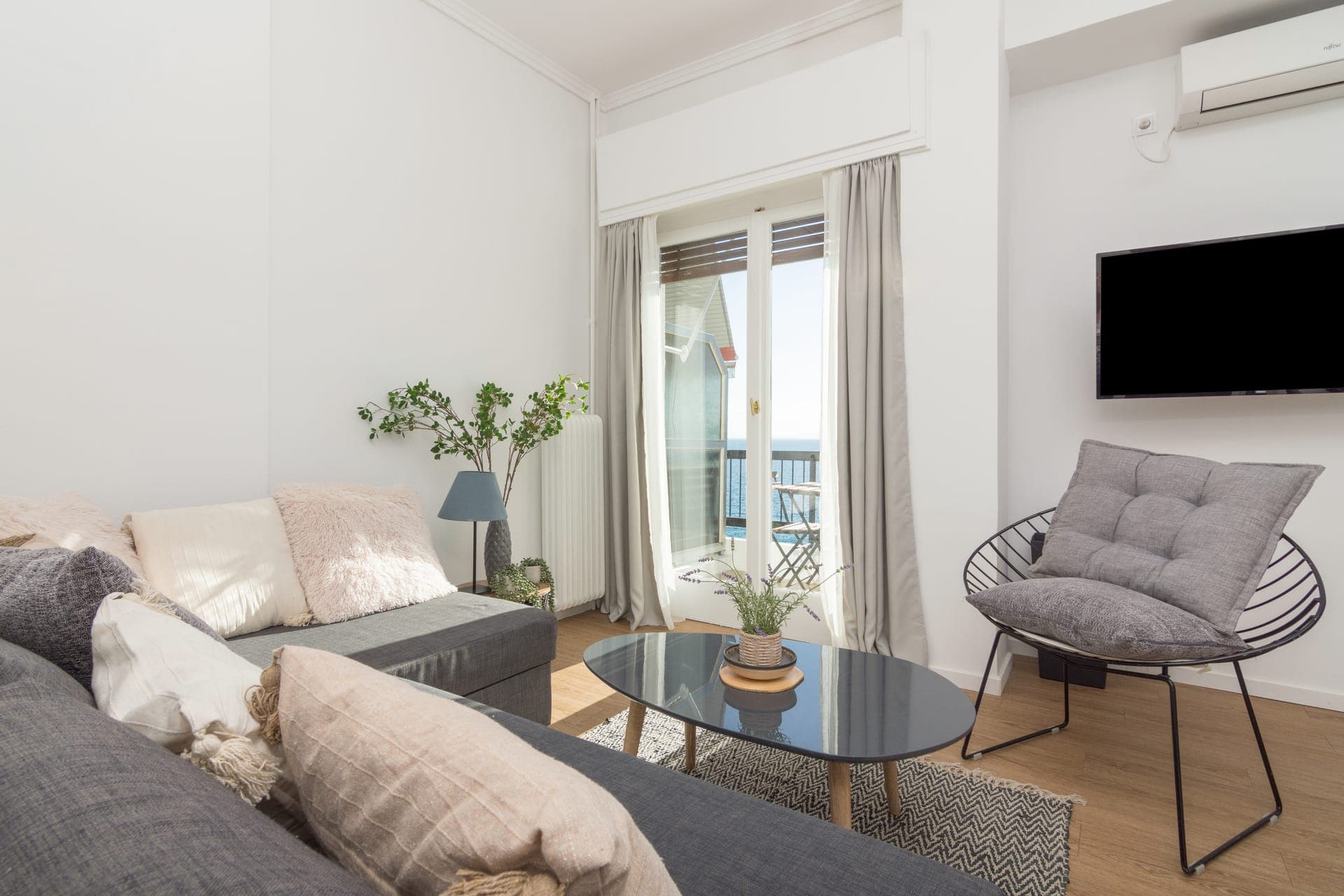 Athens Syndagma ermou studio