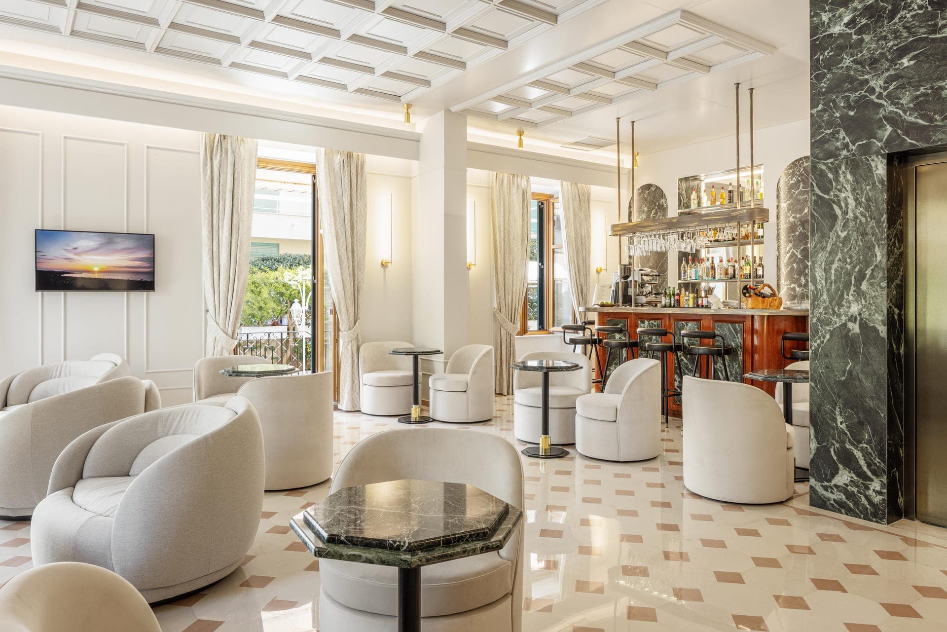 Bella Venezia Hotel