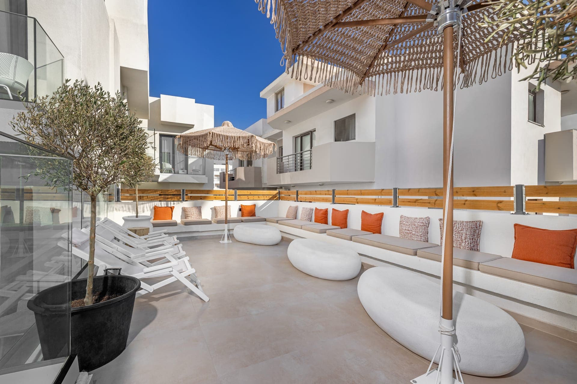Cabana White Boutique Hotel