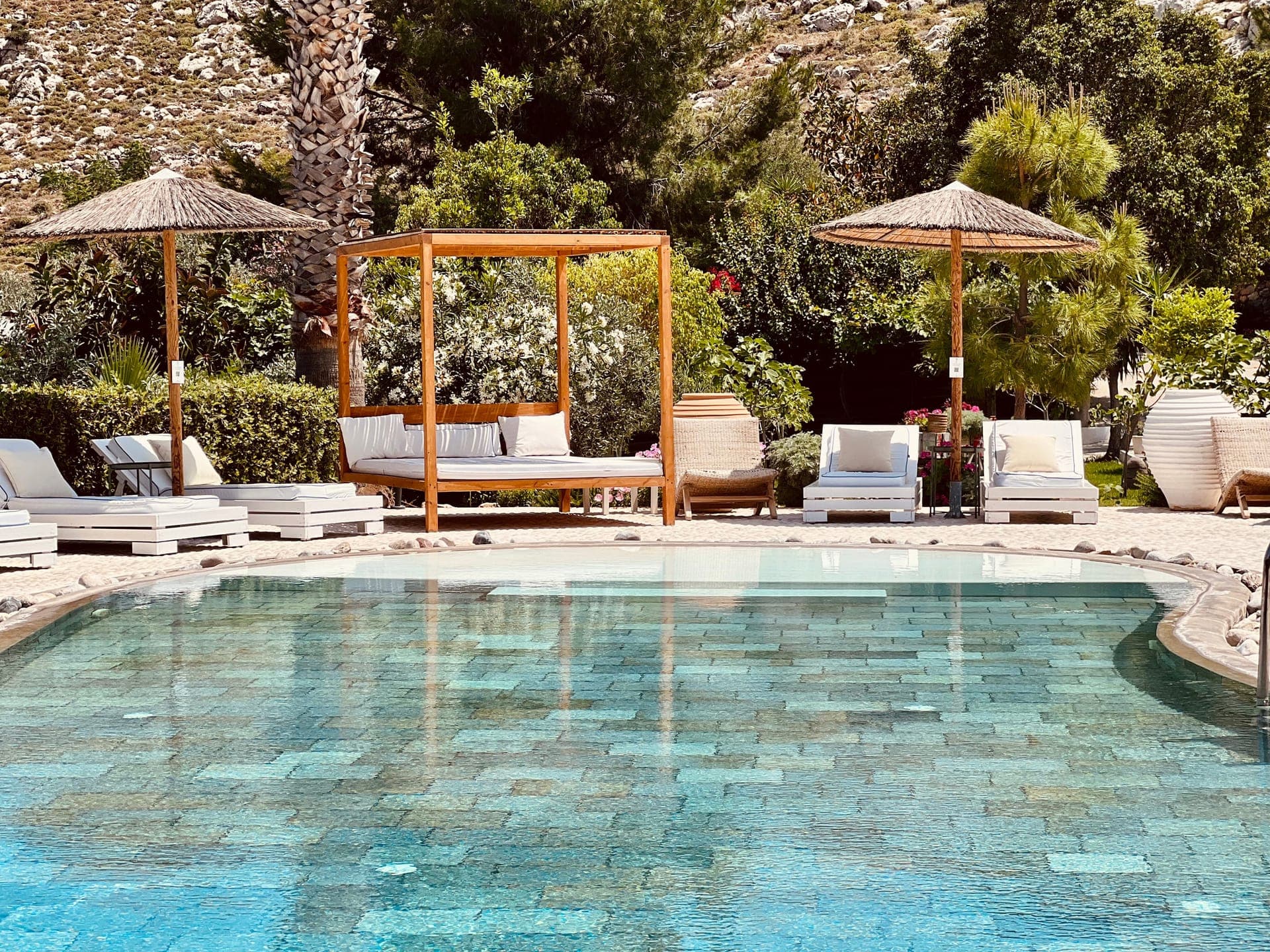 CEASARS GARDENS HOTEL & SPA