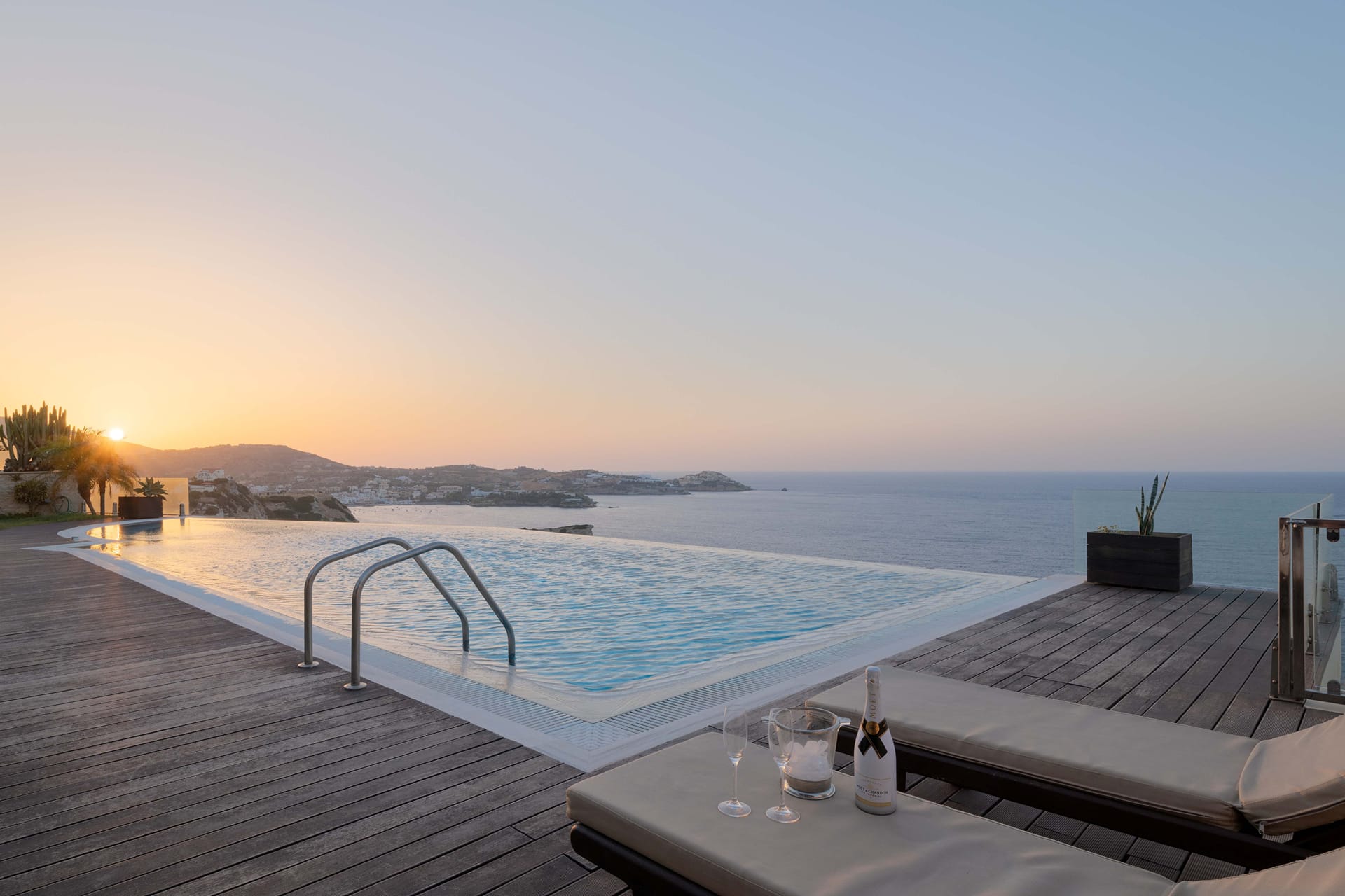 Caldera & Endless Blue Villas