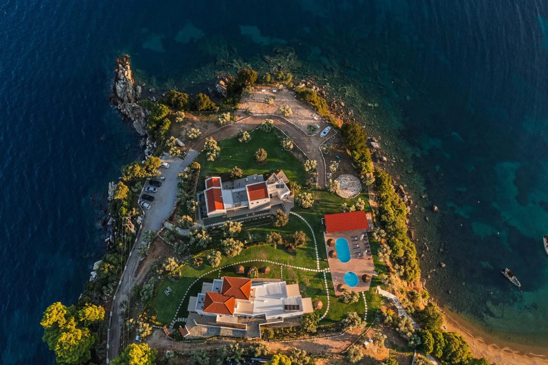 Cape Blue Suites