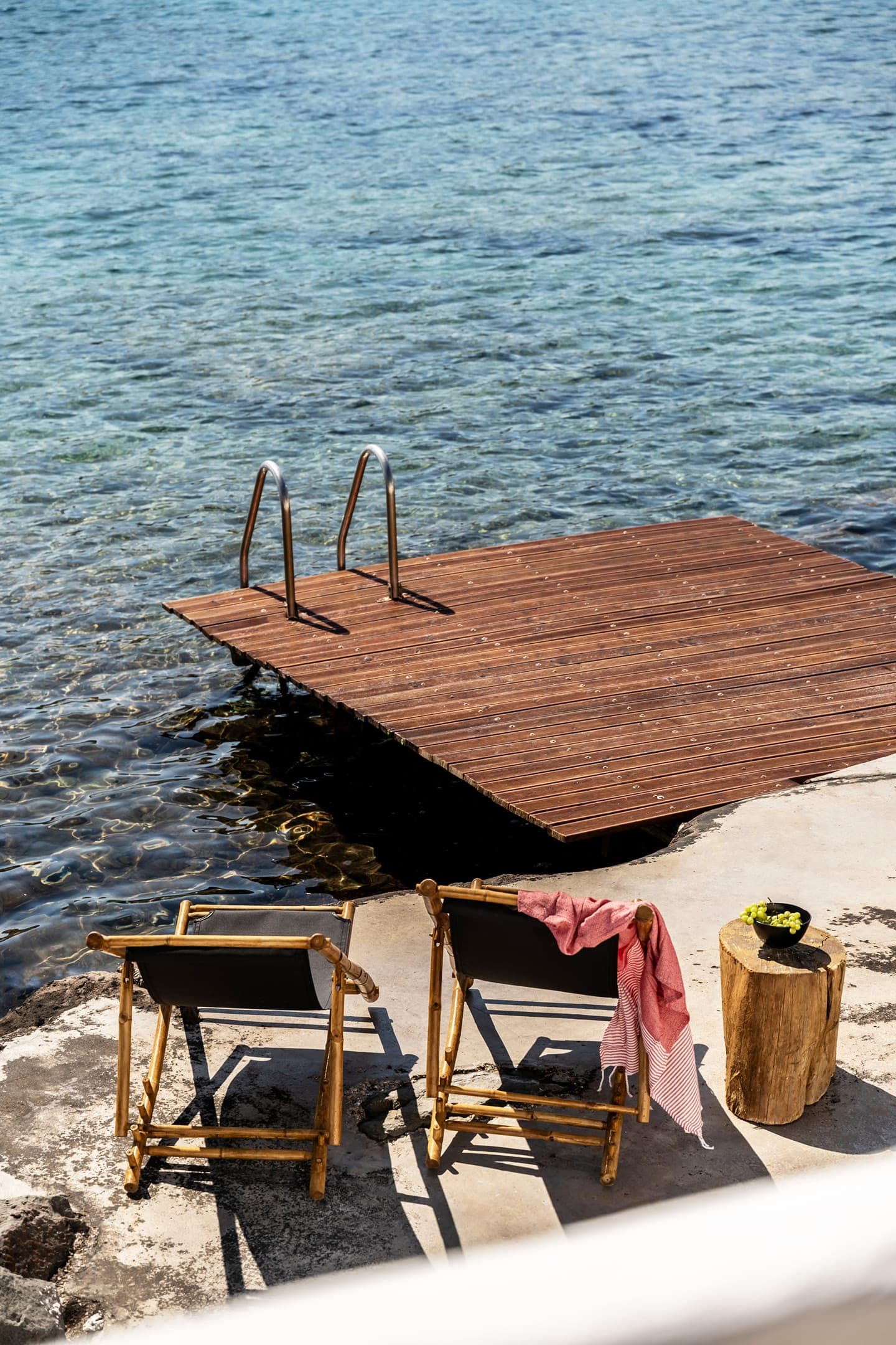 Captain Zeppos Suites