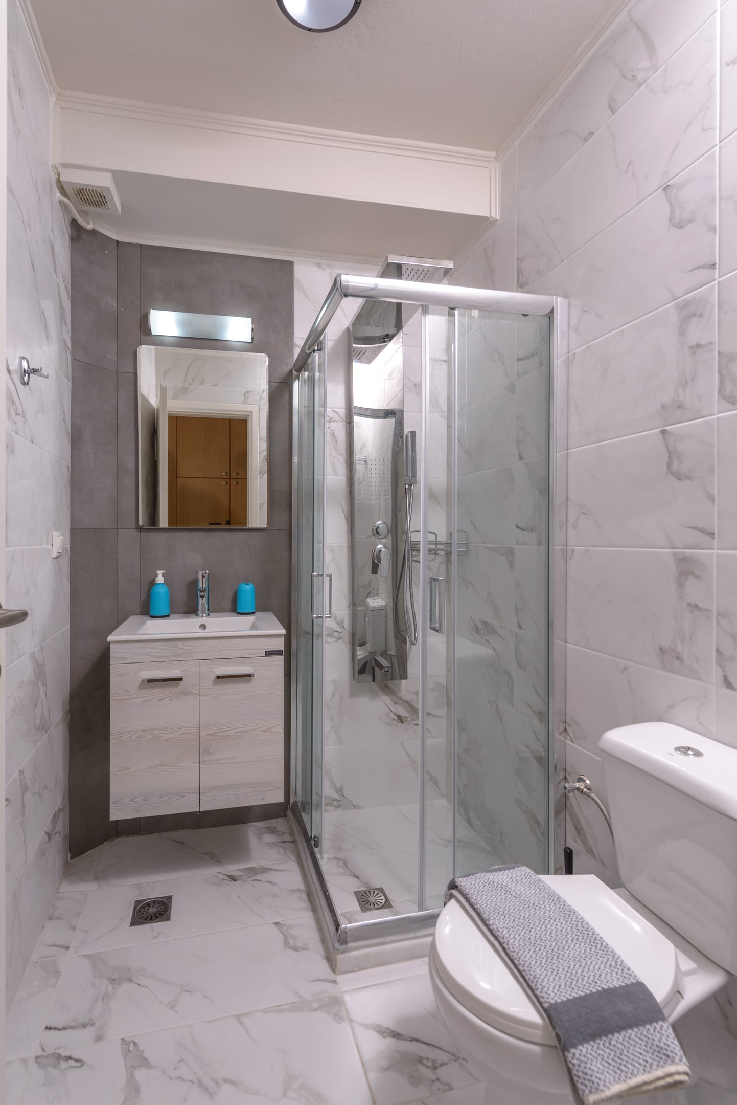 Haris Apartments
