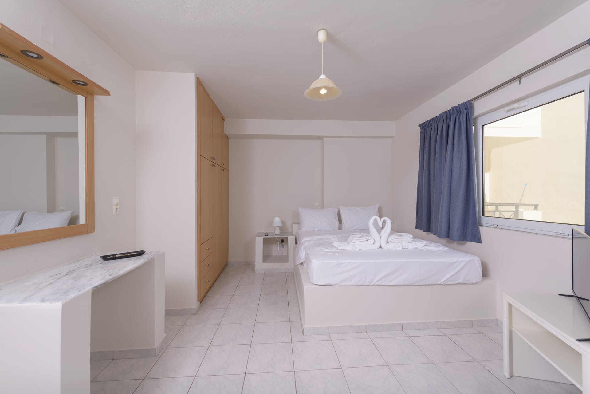 Haris Apartments