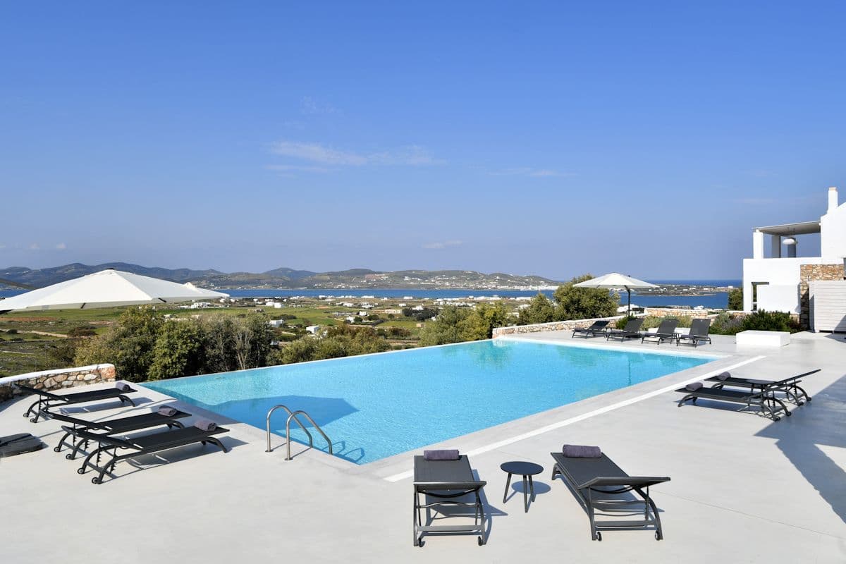 Ciel Paros Villas