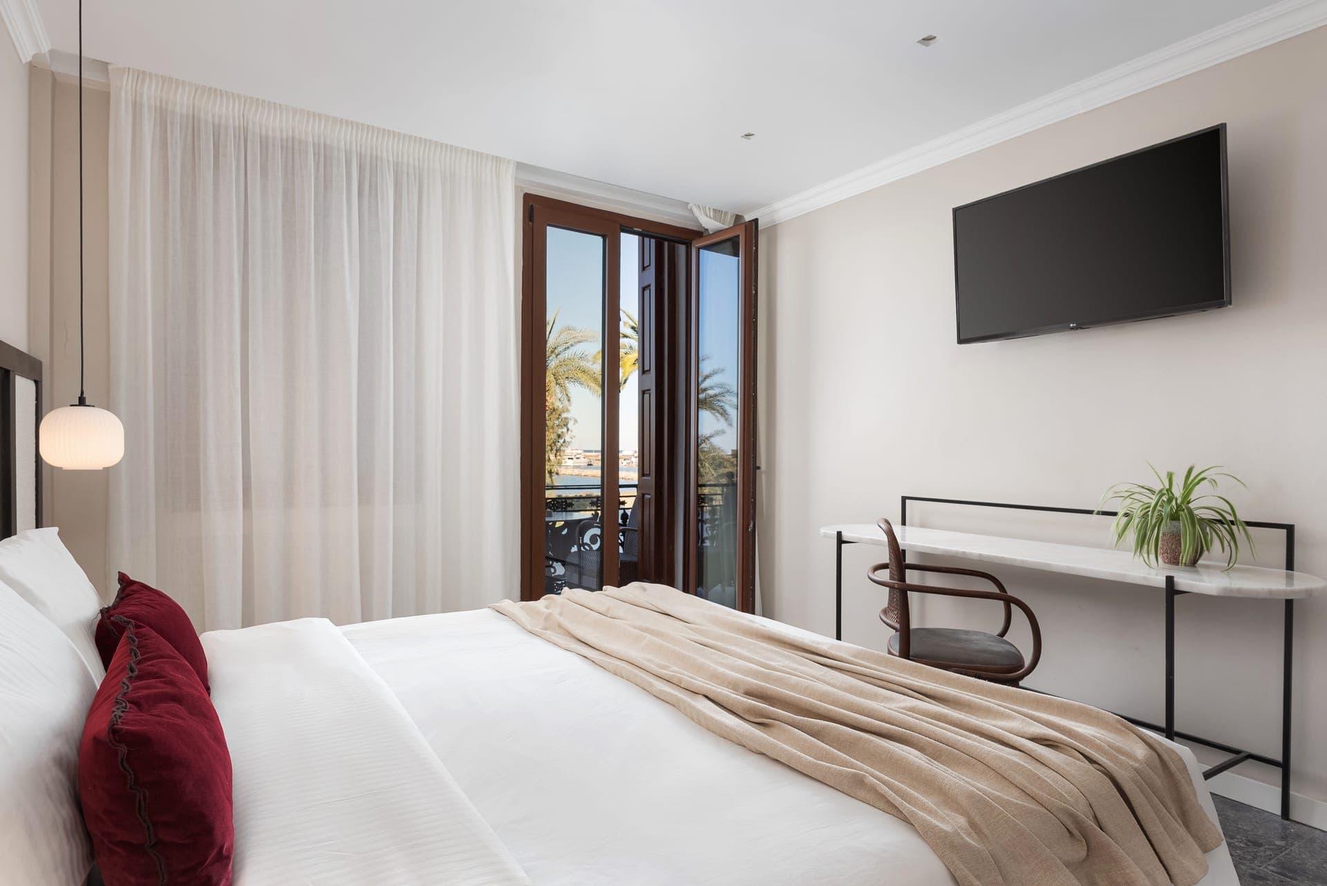 Civitas Suites Hotel