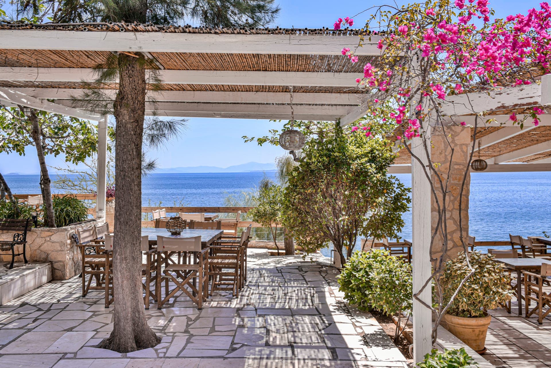 Cokkinis Hotel