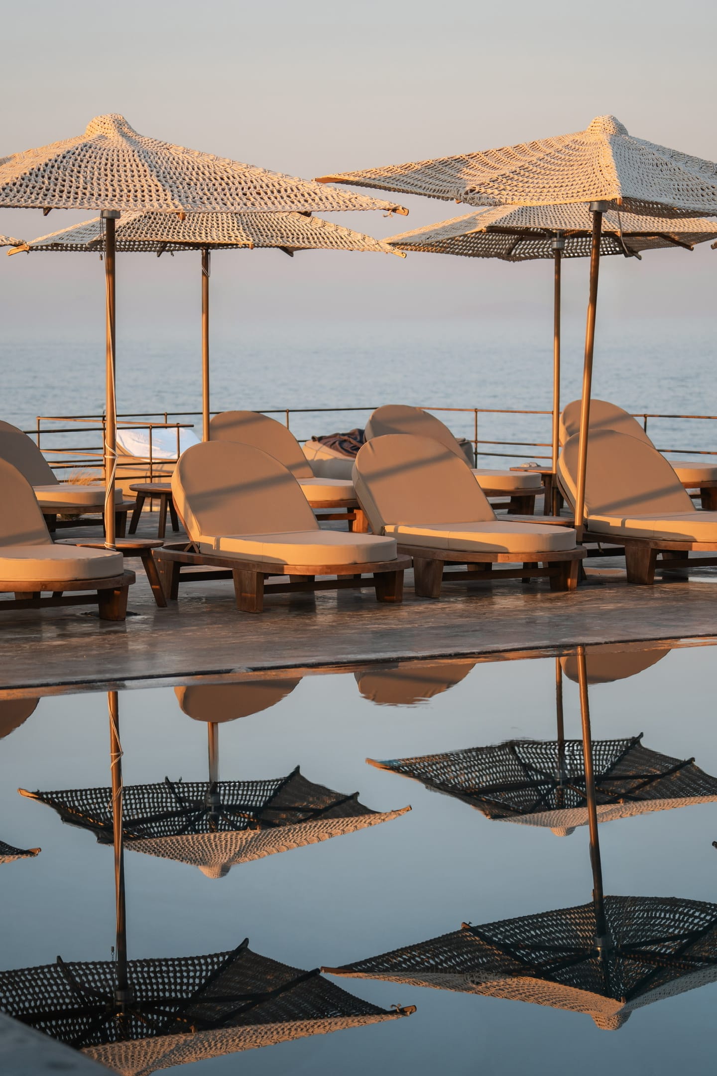Colombo's Beachfront Santorini