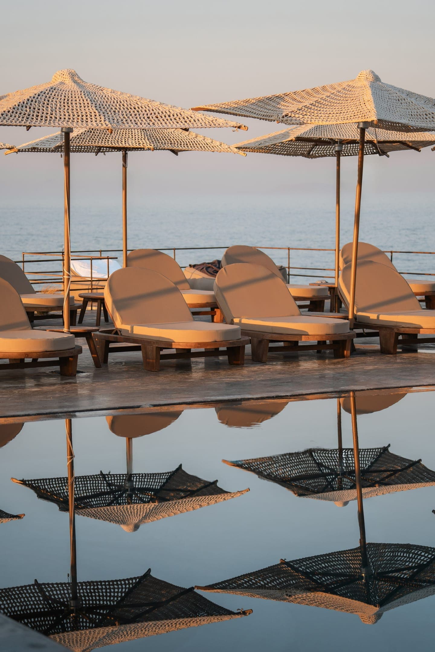 Colombo's Beachfront Santorini