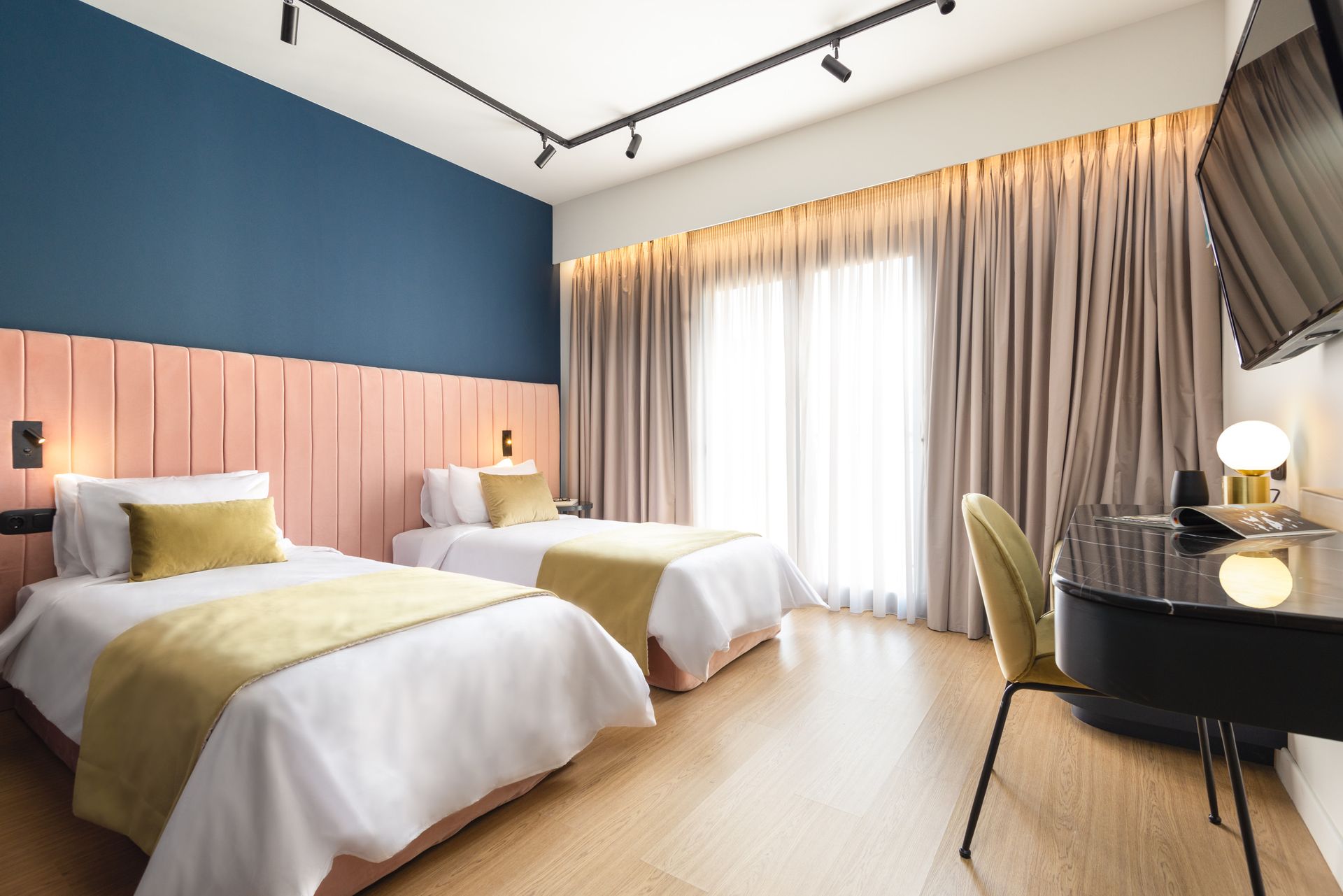 COLORS Hotel Athens