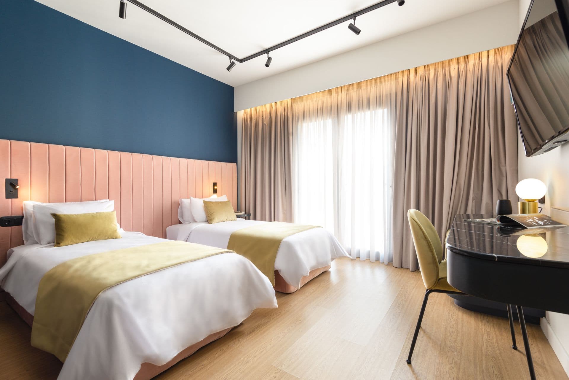 COLORS Hotel Athens