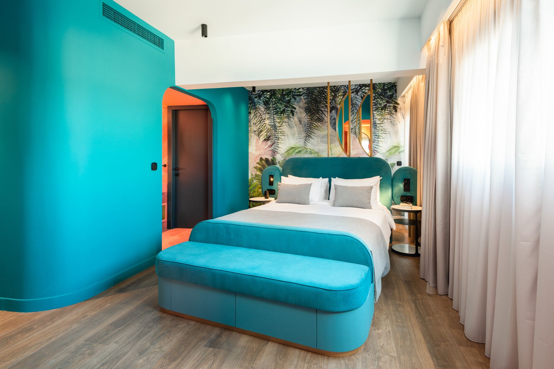 COLORS Hotel Athens