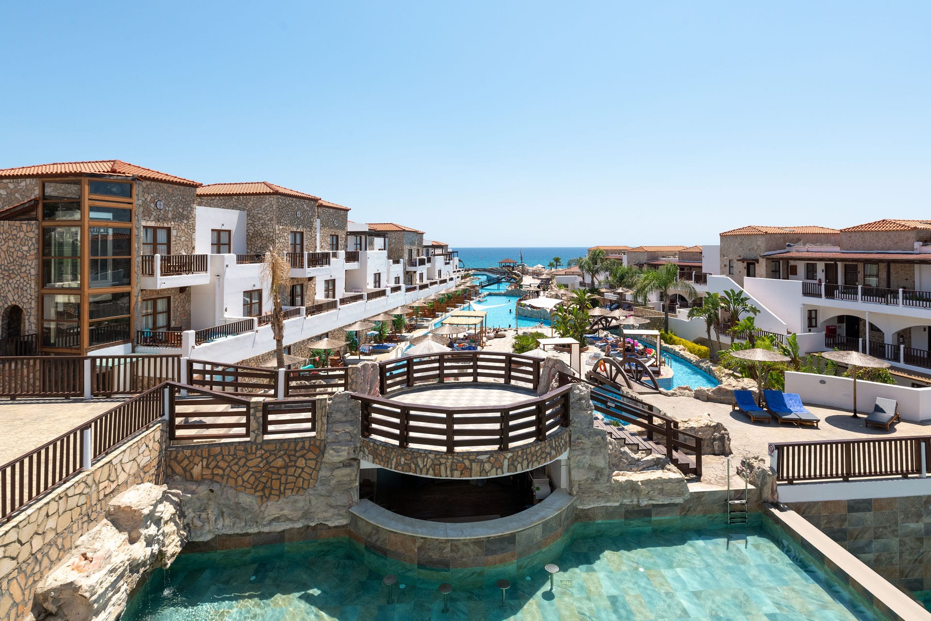 Costa Lindia Beach