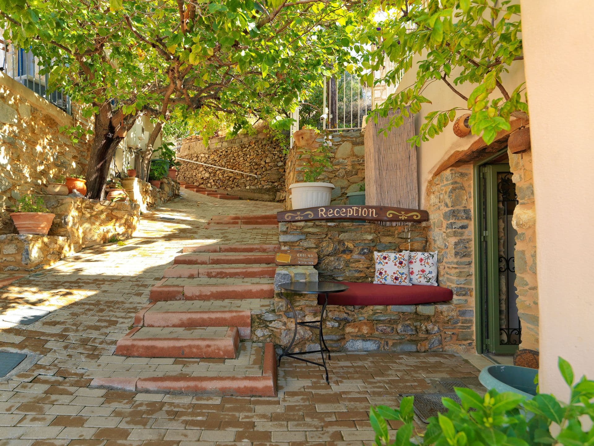 Cressa Ghitonia Village