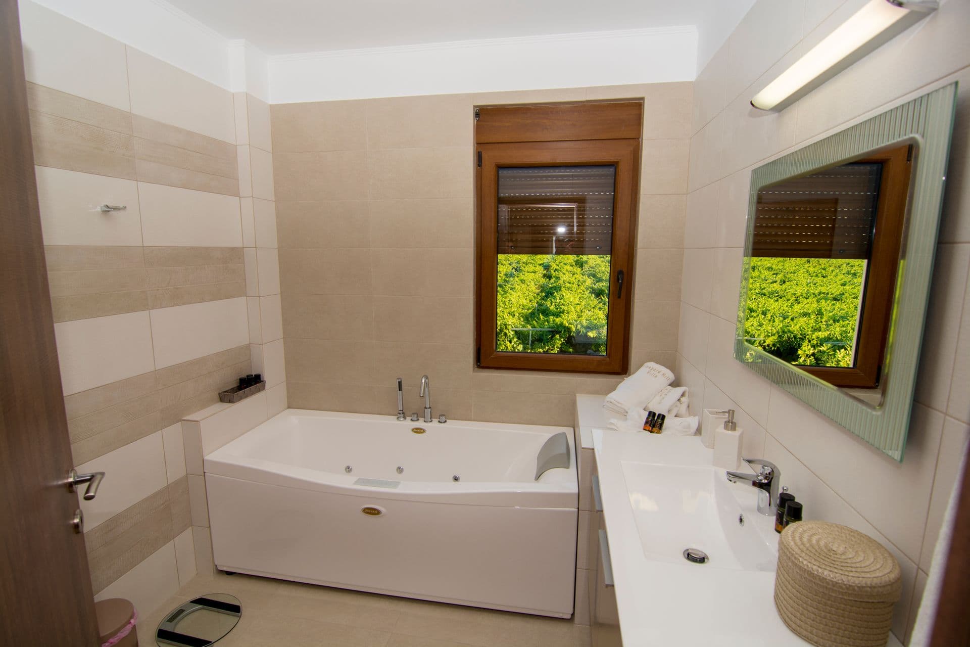 Cretan Vineyard Hill Villa