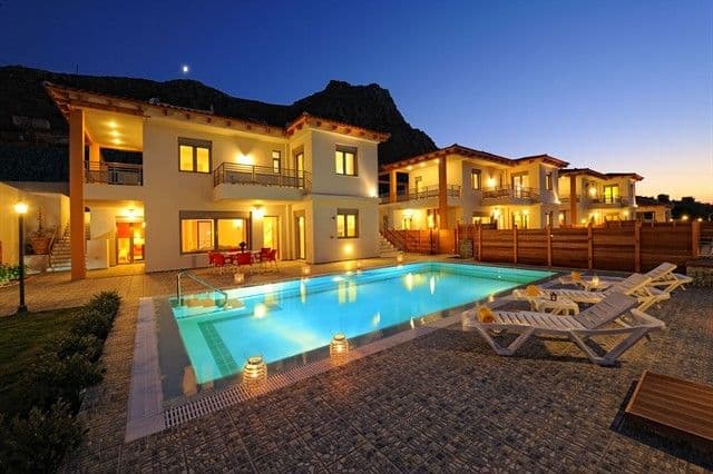 Danae's Luxury Villas