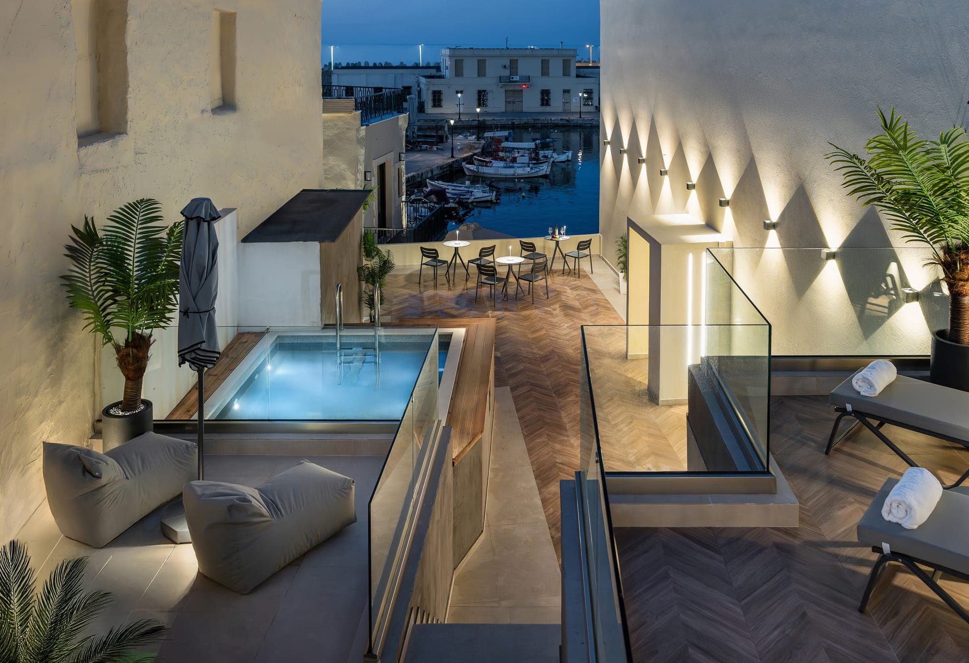 Dea Del Porto Crete Suites