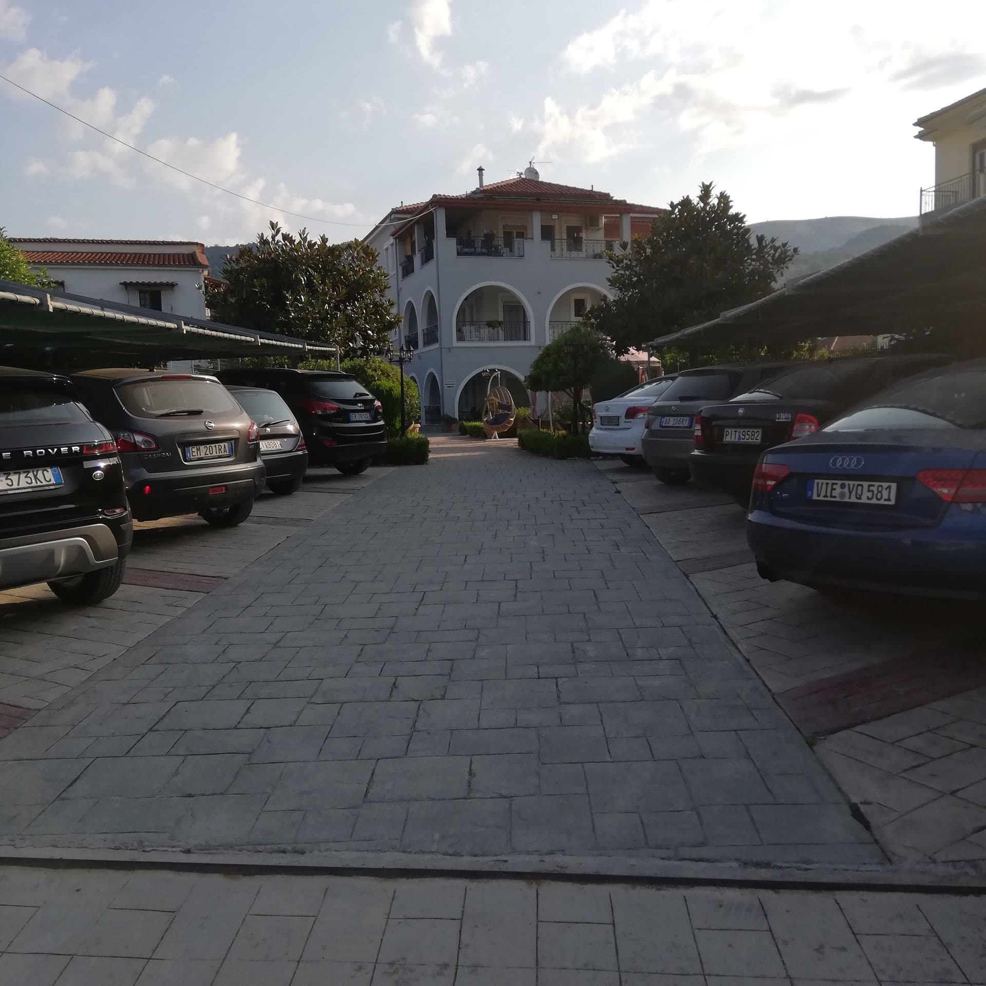 Delphin Rooms Sivota