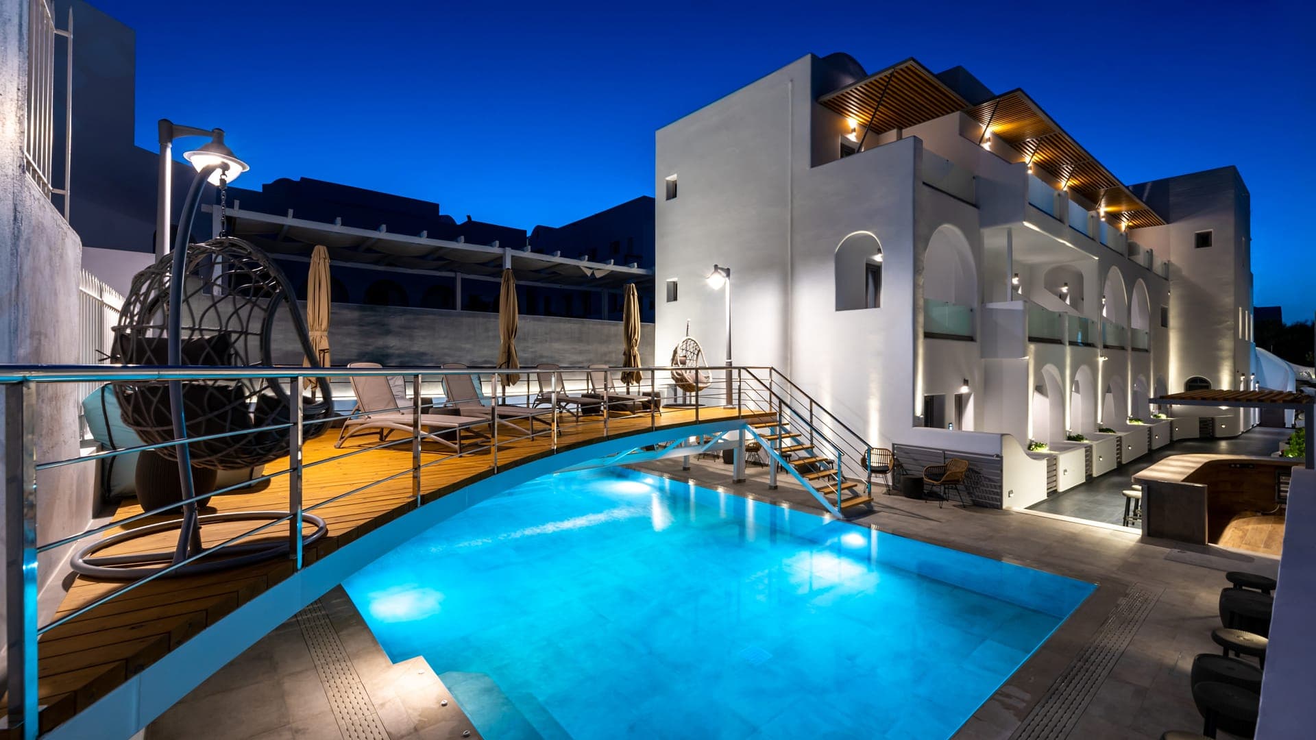 Deluxe Suites Santorini