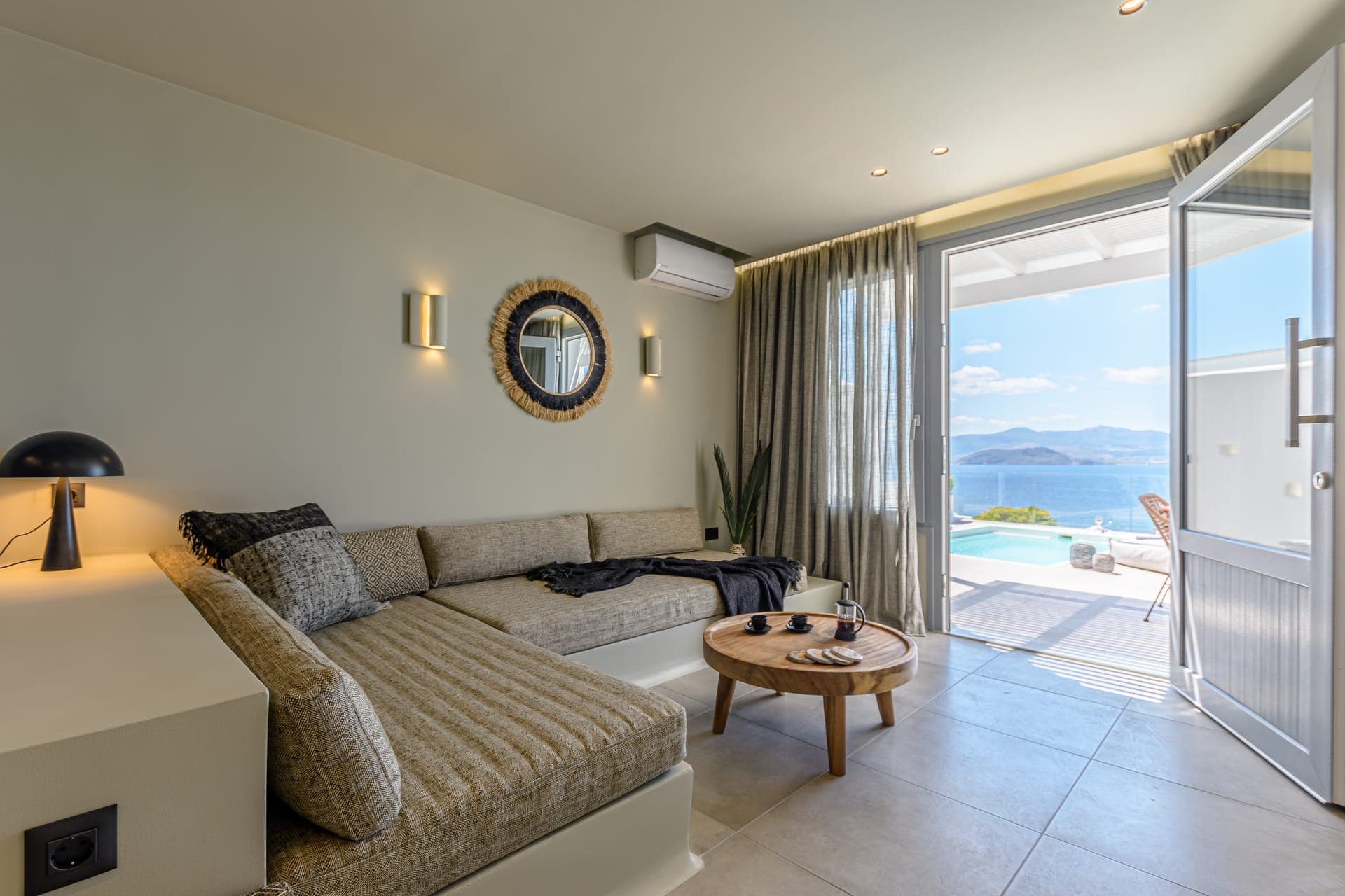 Diadema Villa Naxos