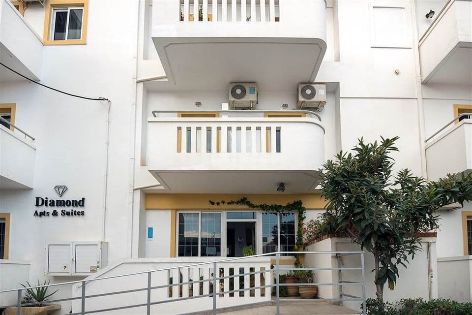 Diamond Apts & Suites