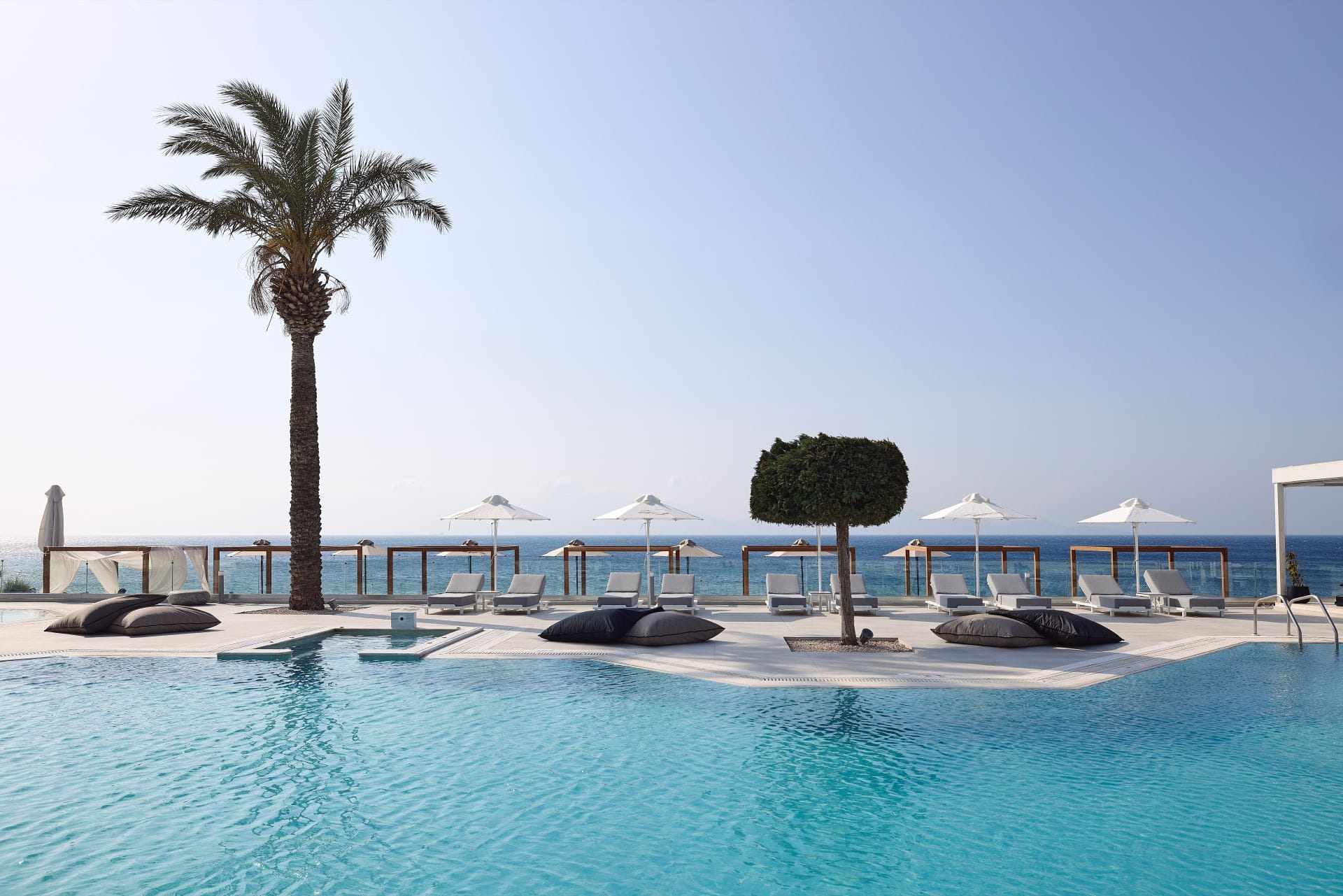 Dimitra Beach Hotel & Suites