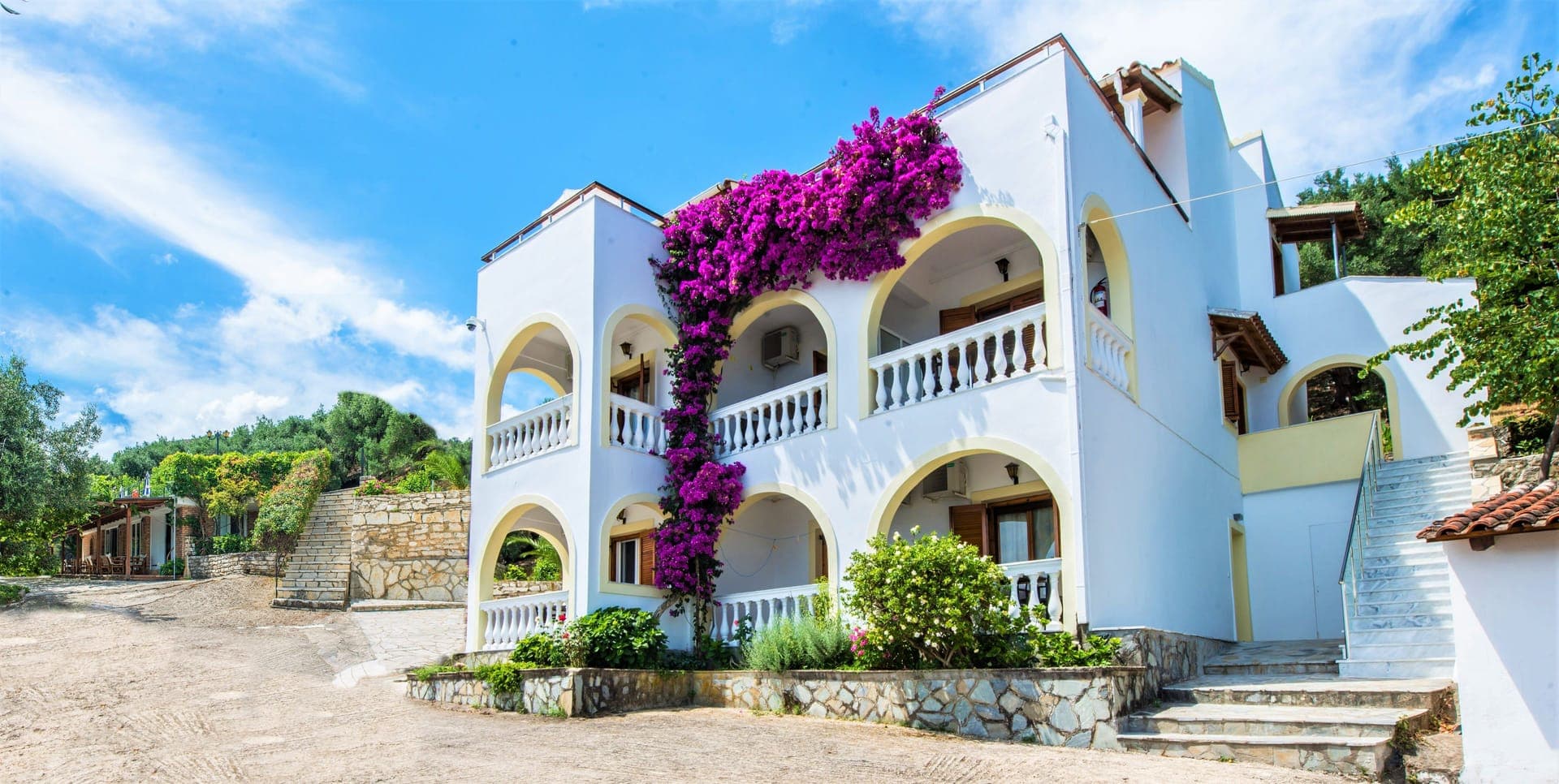 Dionysos Apartments