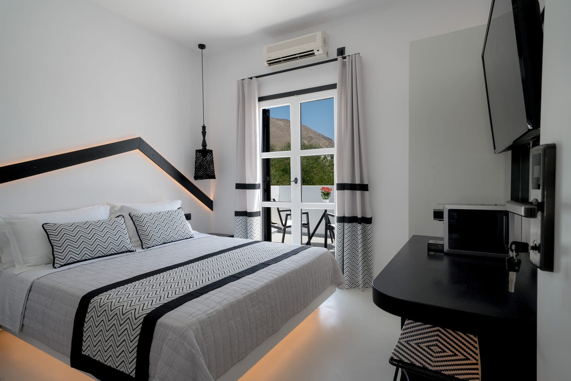 Divelia Hotel Santorini