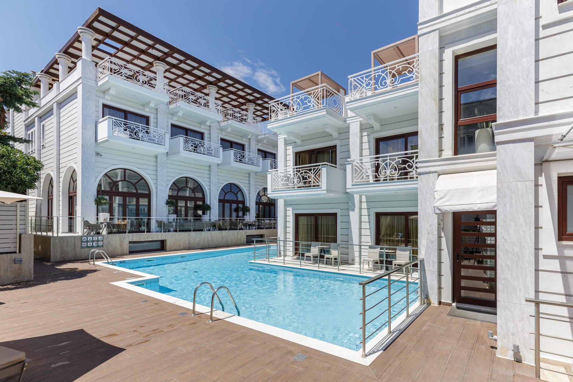 Diverso Platamon Luxury Hotel & Suites