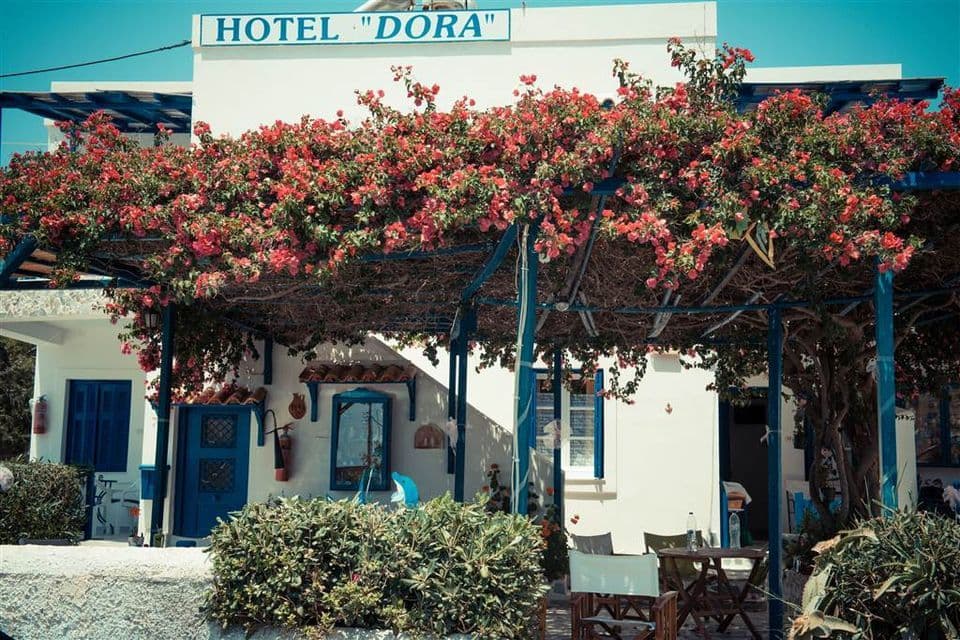 Dora’s Studios & Apartments